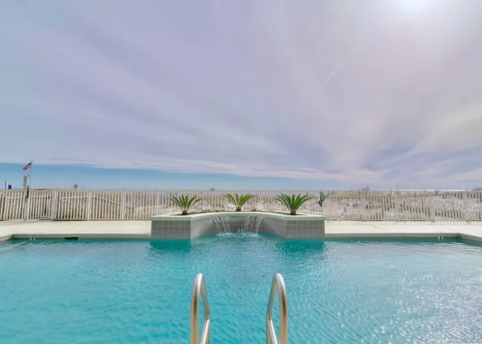 Beachfront W/ Pool Gulf Shores