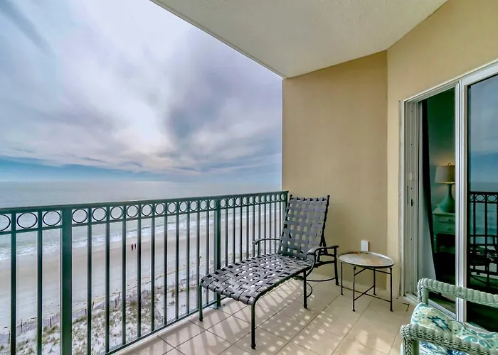 Beachfront W/ Pool * Gulf Shores